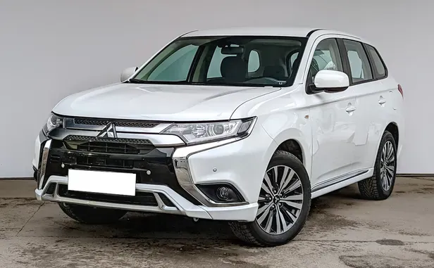 Mitsubishi Outlander, 2022