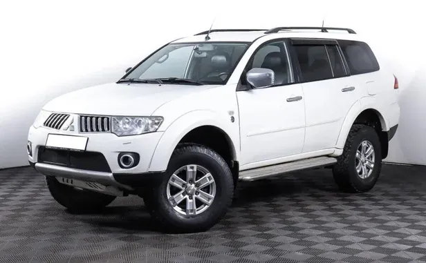 Mitsubishi Pajero Sport, 2013