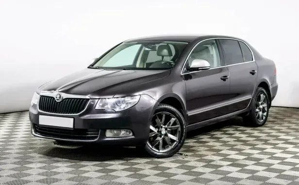 Skoda Superb, 2011