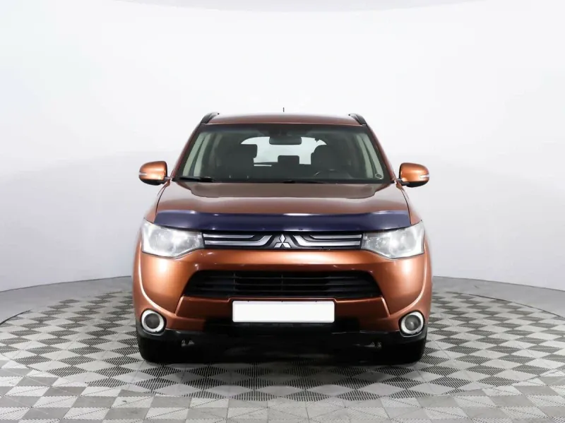 Mitsubishi Outlander, 2012