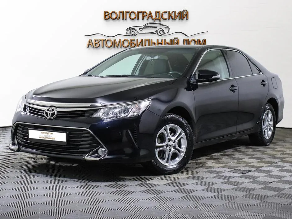 Toyota Camry, 2016