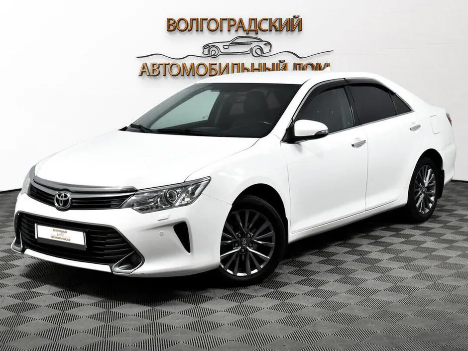 Toyota Camry, 2015