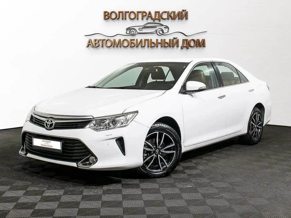 Toyota Camry, 2015