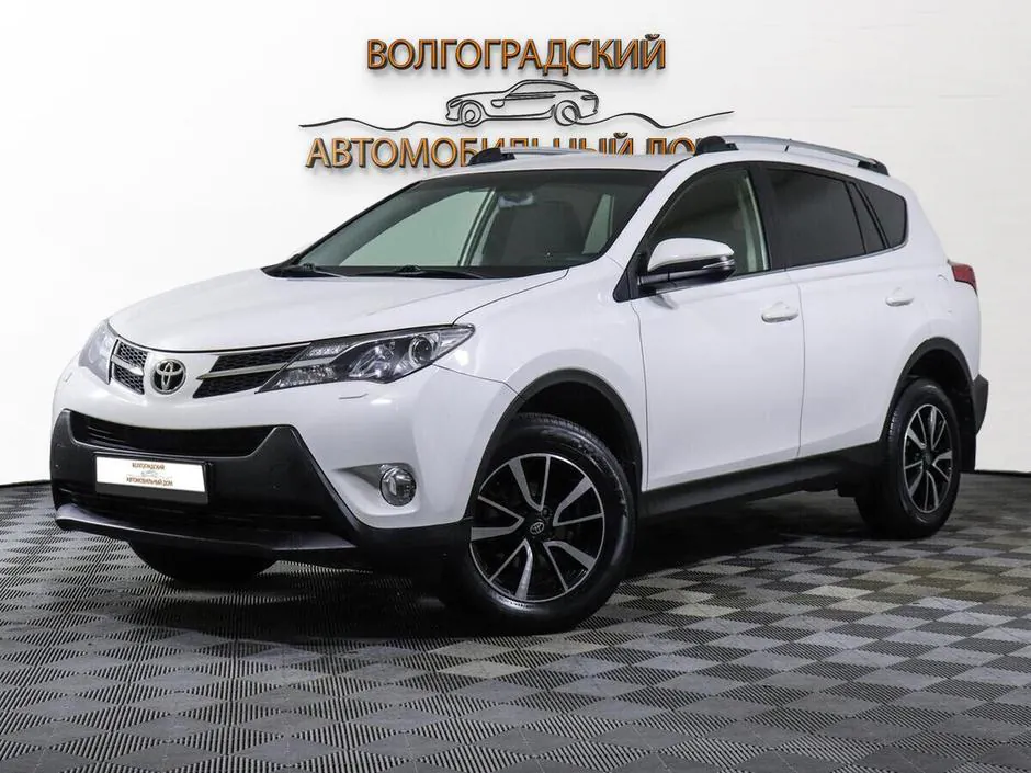 Toyota RAV4, 2015