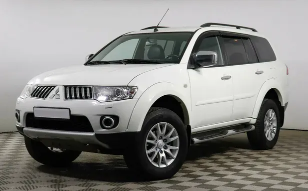 Mitsubishi Pajero Sport, 2011