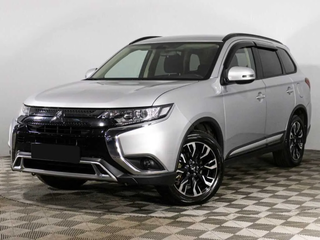 Mitsubishi Outlander, 2021