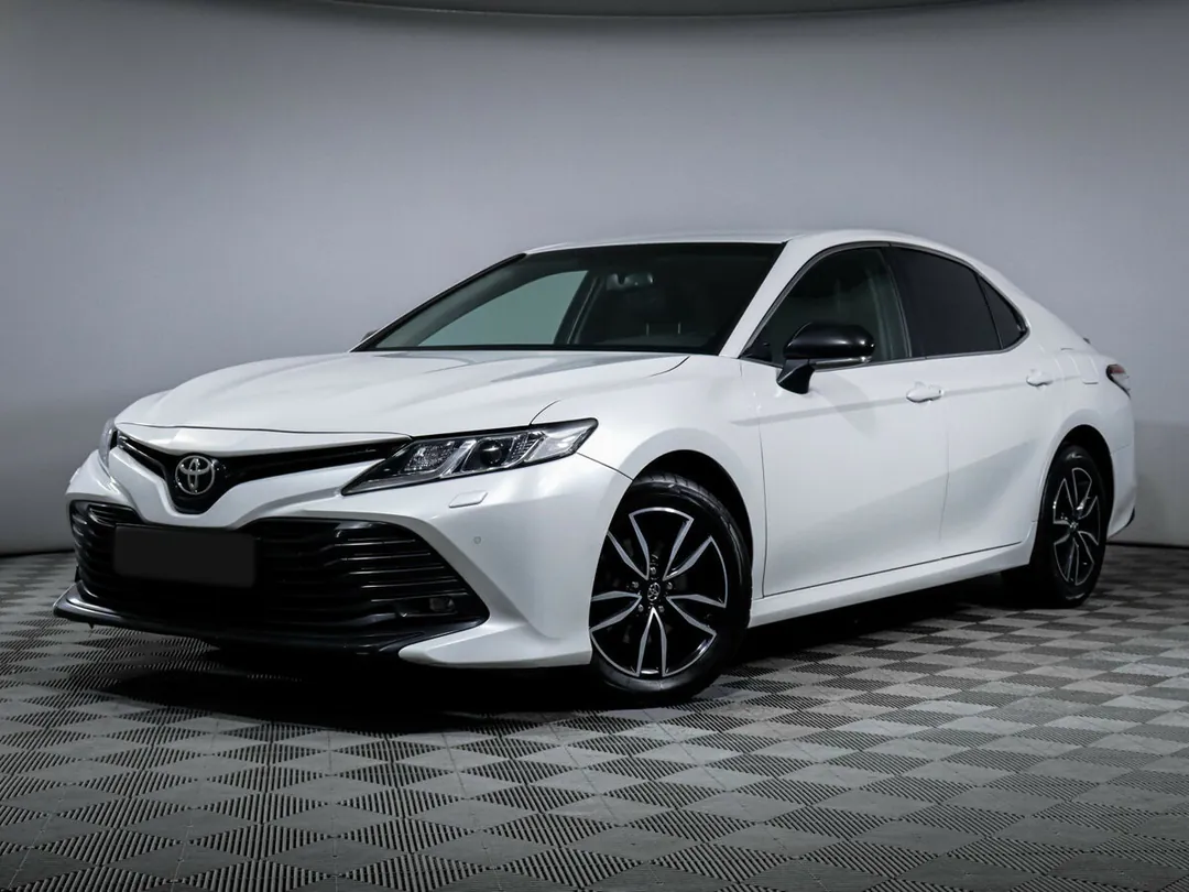 Toyota Camry, 2020
