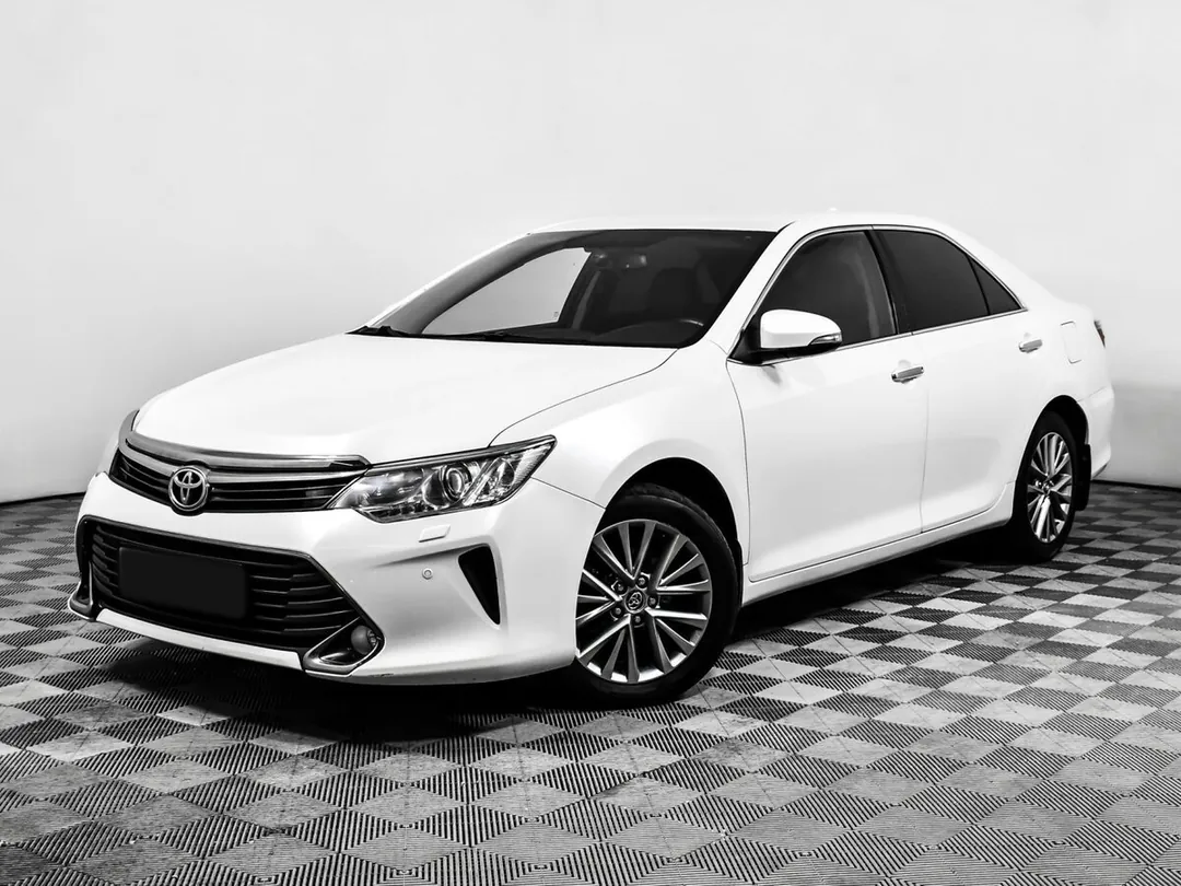 Toyota Camry, 2016