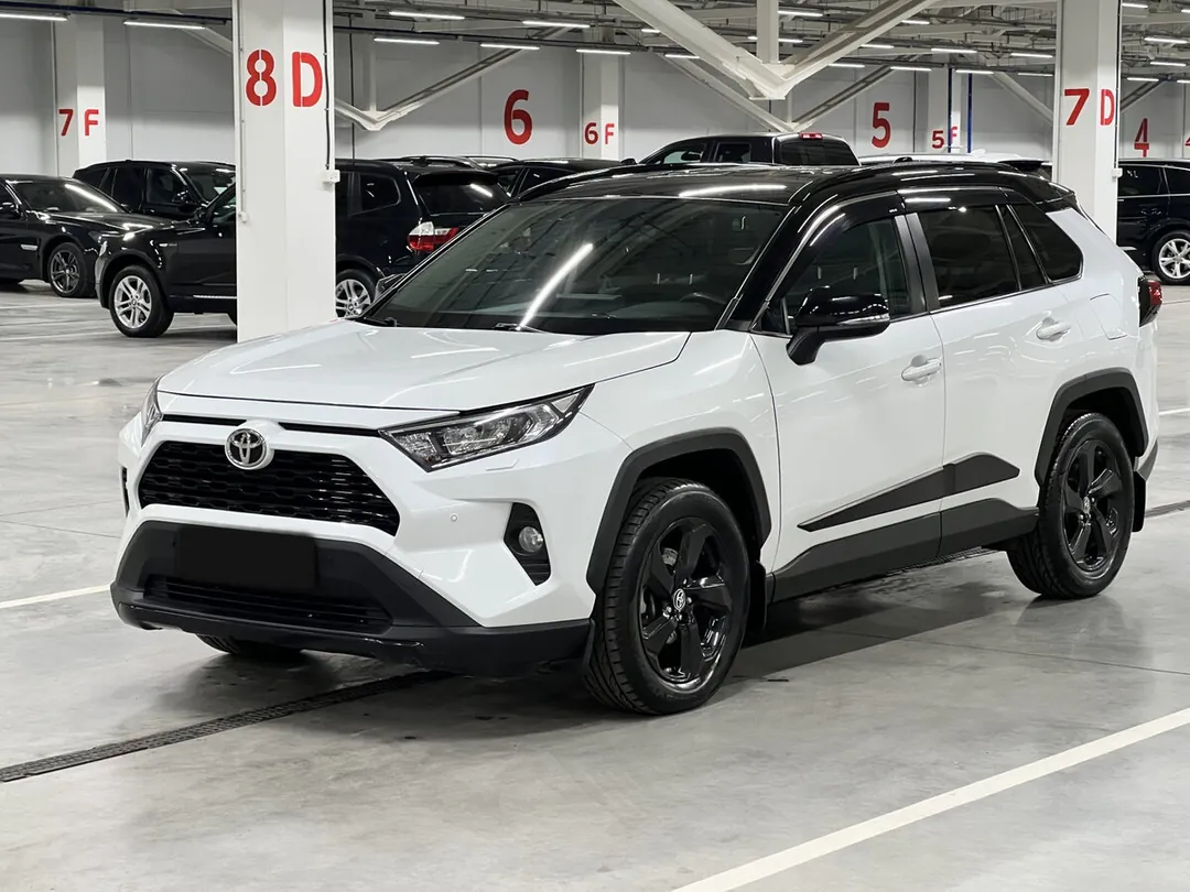 Toyota RAV4, 2021