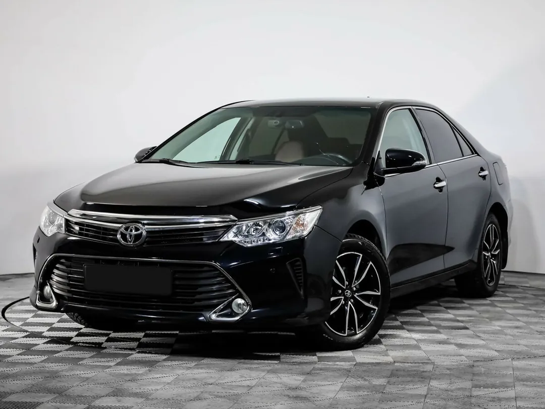Toyota Camry, 2016